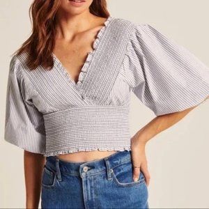 Abercrombie & Fitch NWT Smocked Poplin Puff Sleeve Top Small Blue White